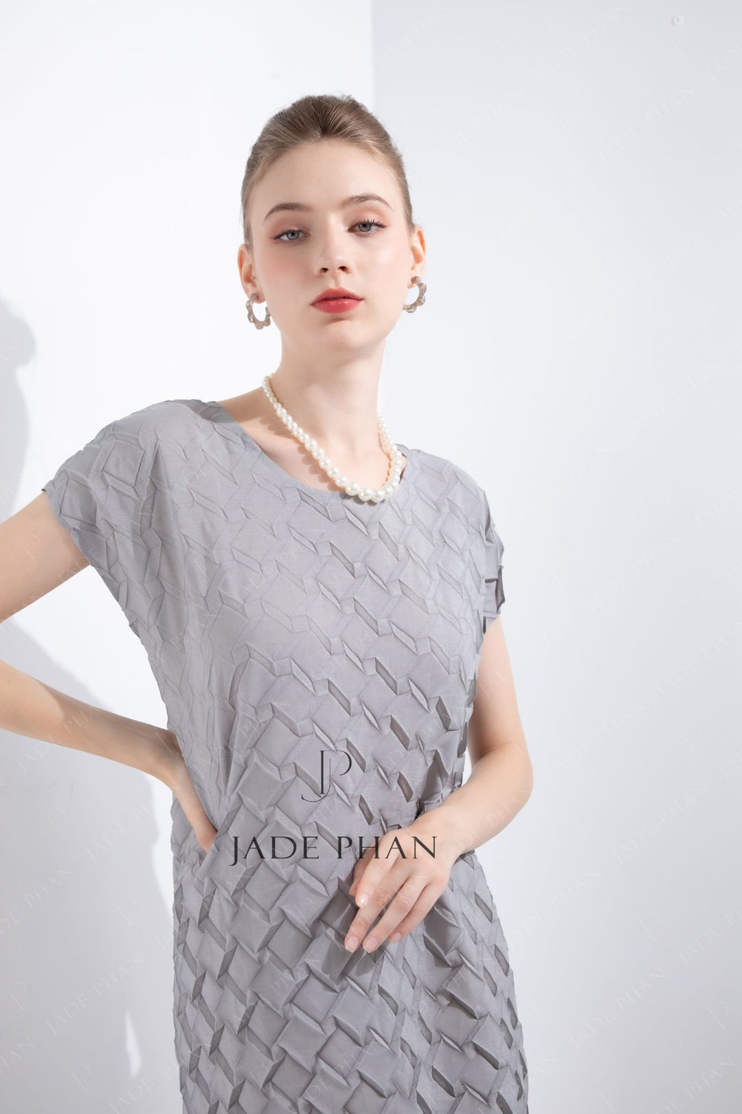 Váy Xếp Ly JOSEPHINE - Ghi