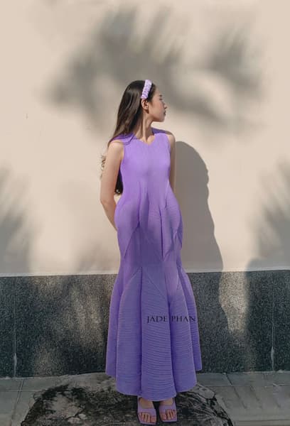 JEUNESSE Pleated Midi Dress - Váy Jeunesse