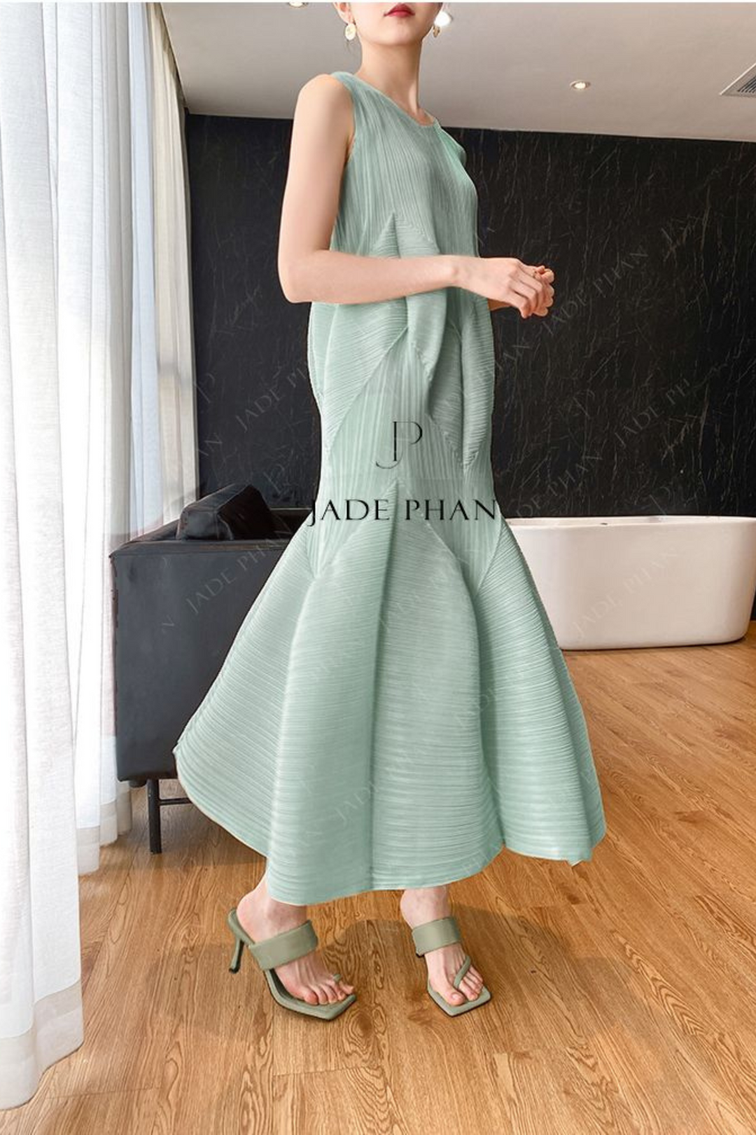 JEUNESSE Pleated Midi Dress - Váy Jeunesse