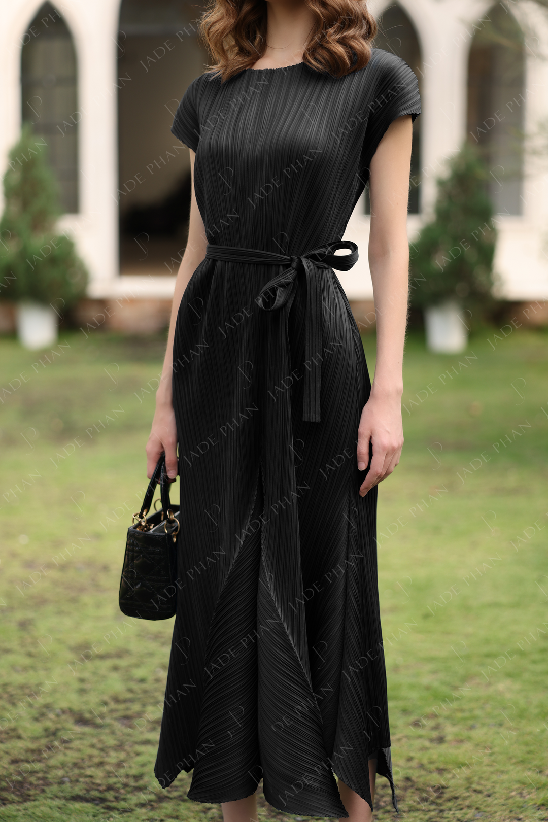 LAVERNA Pleated Dress - Đen