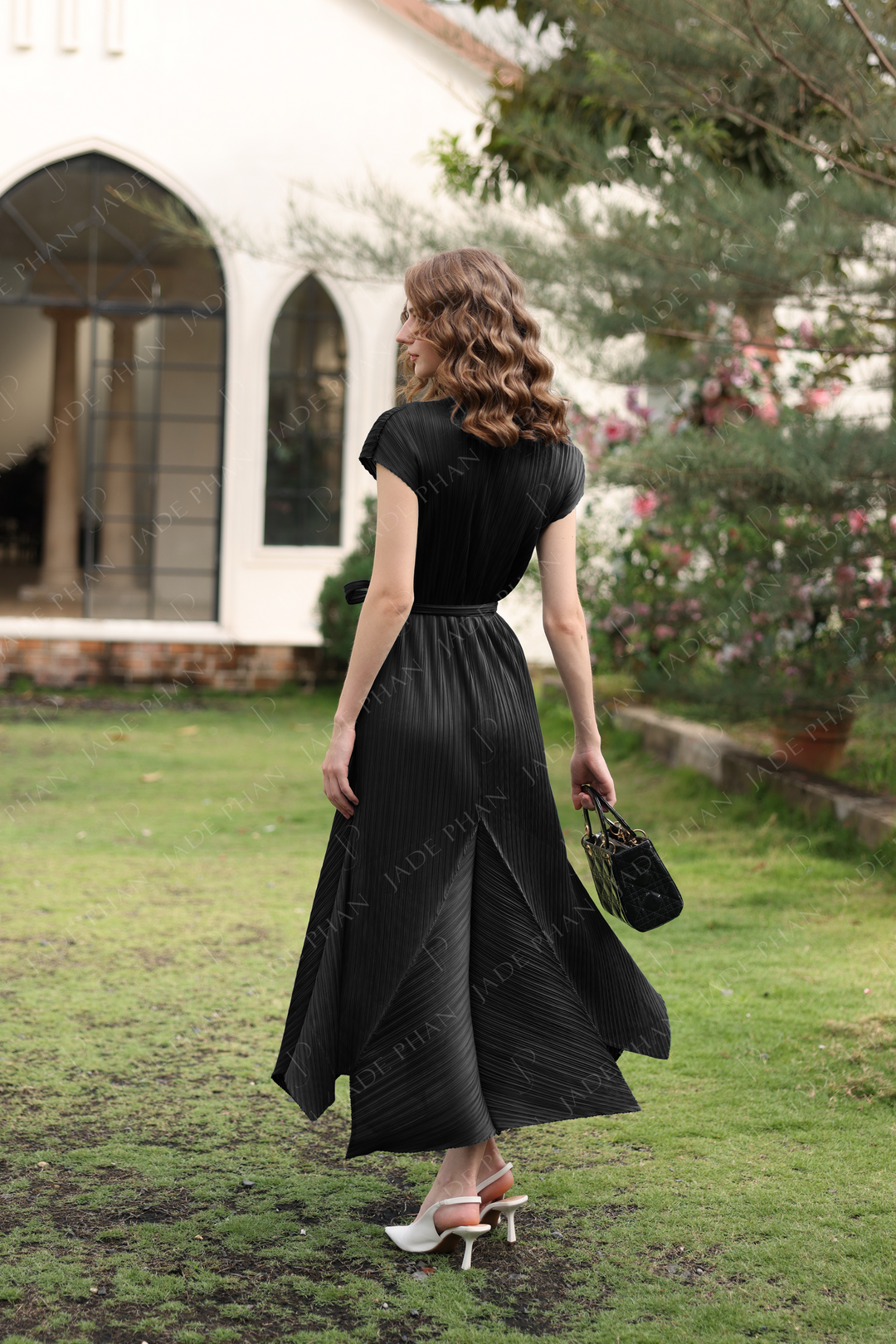 LAVERNA Pleated Dress - Đen