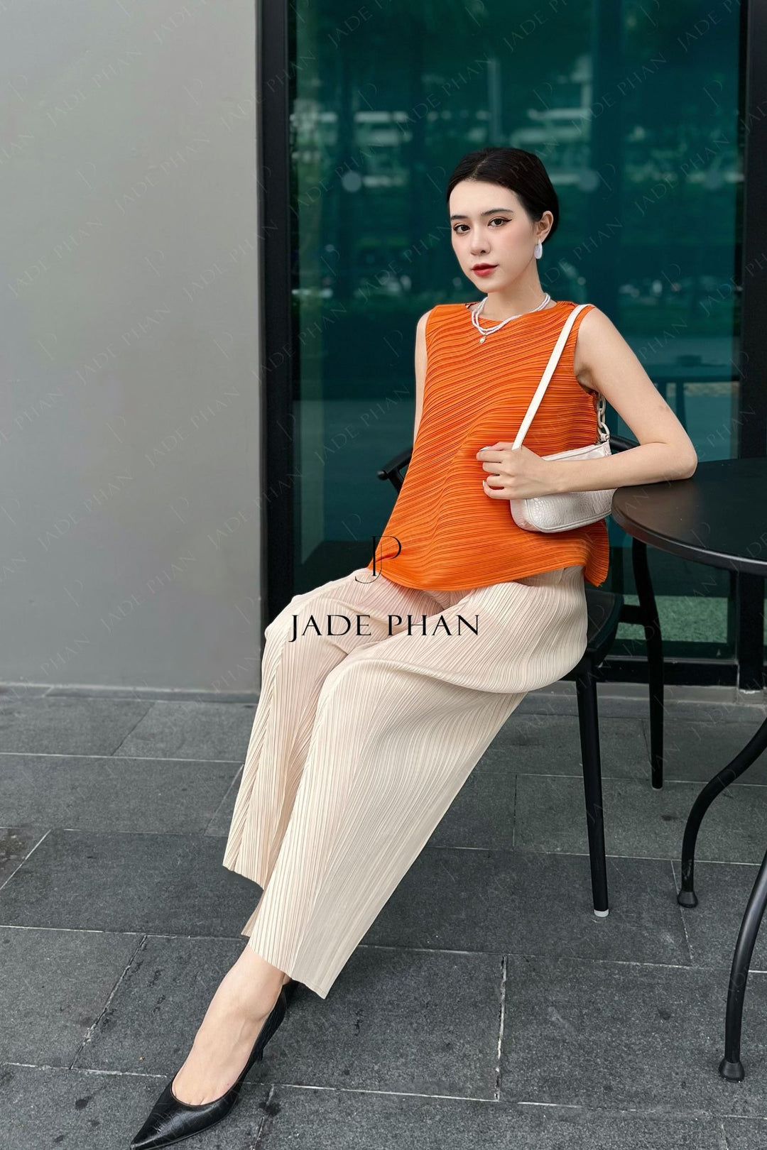 Set Léa Top & Katle Bottom/ Áo Léa Cam & Quần Katle Trắng