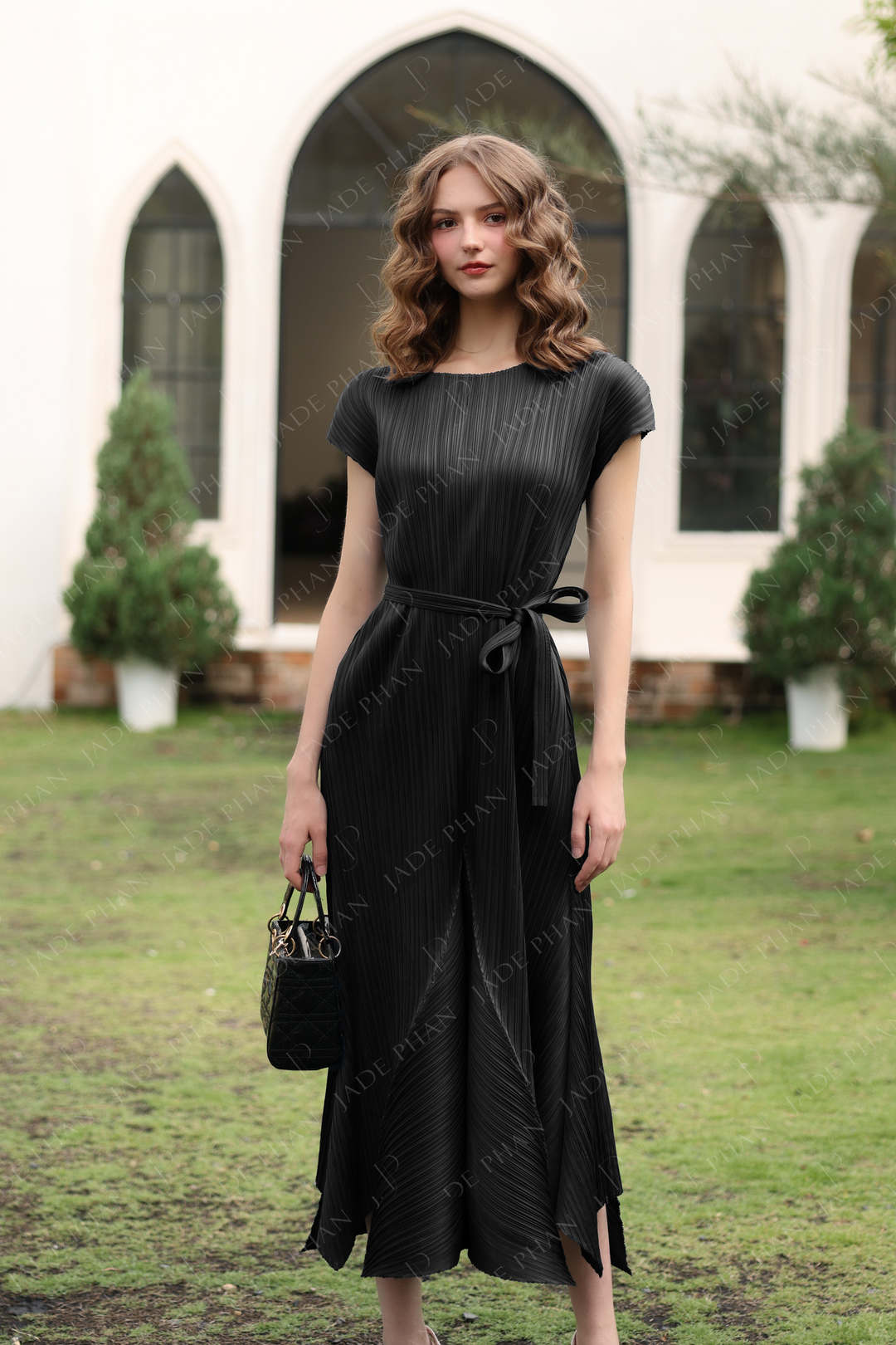 LAVERNA Pleated Dress - Đen