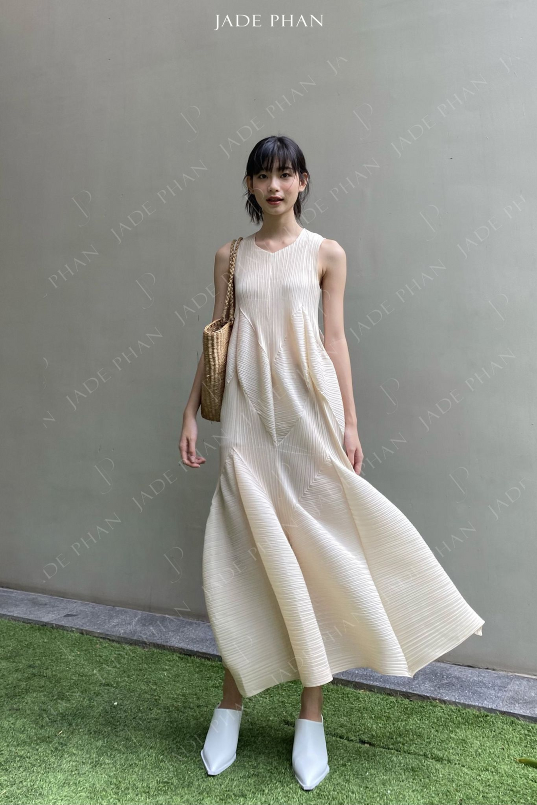 JEUNESSE Pleated Midi Dress - Váy Jeunesse