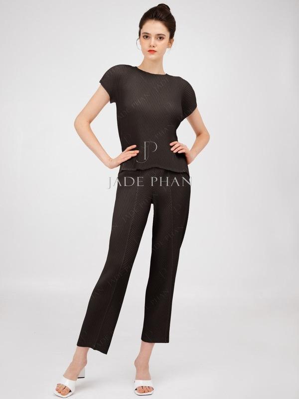 Cerise Pleated Set/ Bộ quần áo Cerise