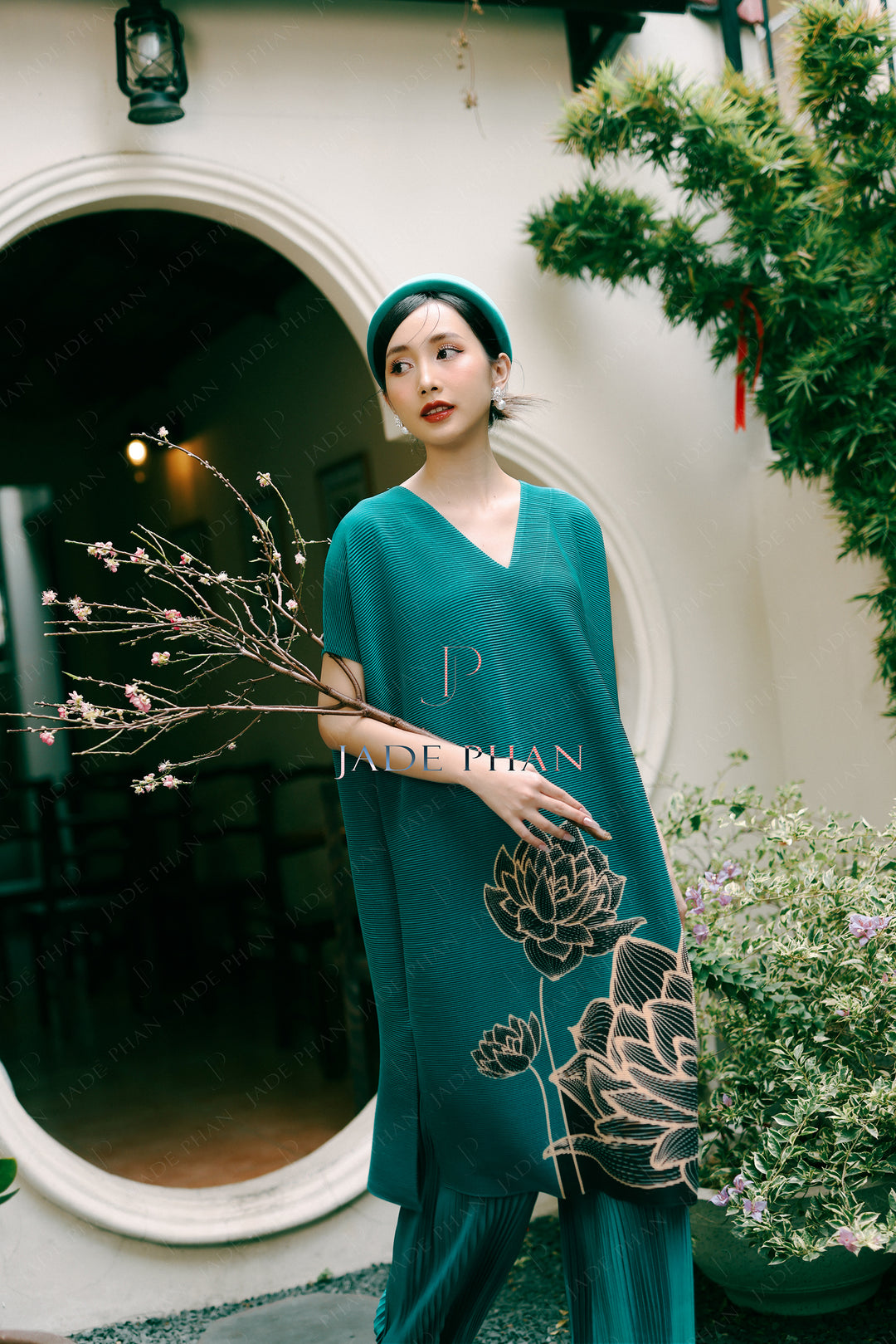 LAGAN Pleated Set - Set Áo dài + Quần