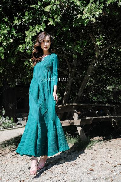 DORIS Pleated Midi Dress - Váy Doris