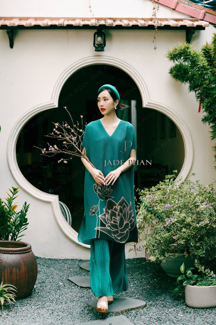 LAGAN Pleated Set - Set Áo dài + Quần