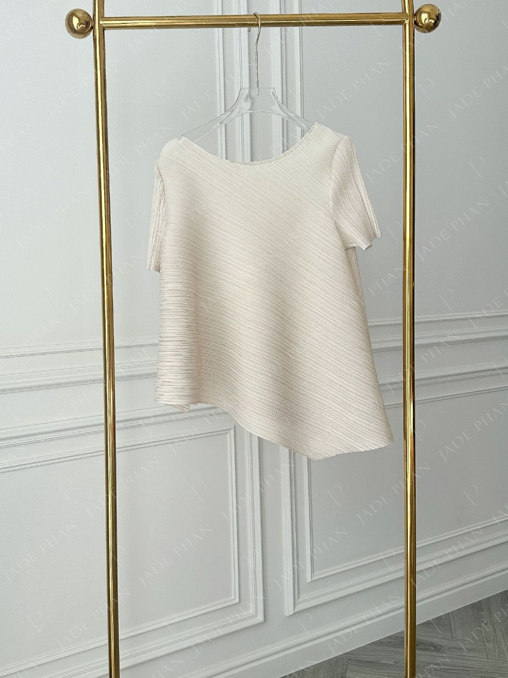Set Jennie Top & Audora Skirt/ Jennie Trắng Audora Trắng