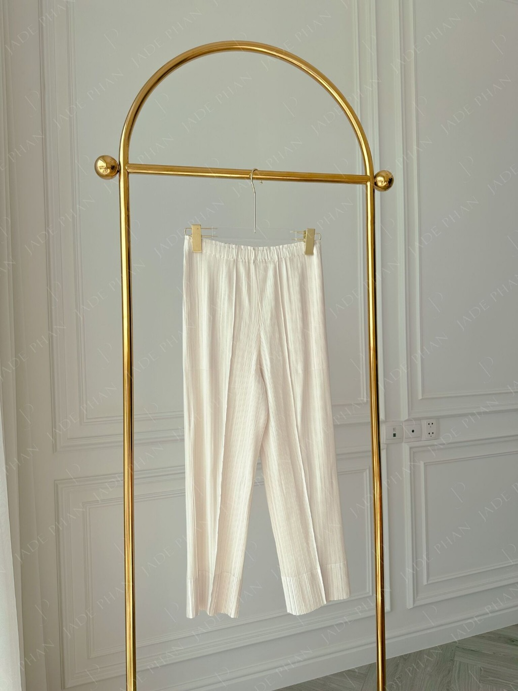 Set Katle Top & Daisy Pants/ Katle Trắng & Daisy Trắng