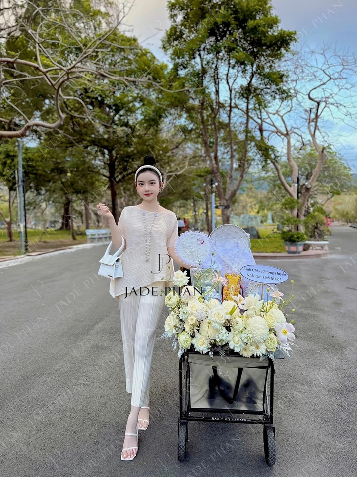 Set Katle Top & Daisy Pants/ Katle Trắng & Daisy Trắng